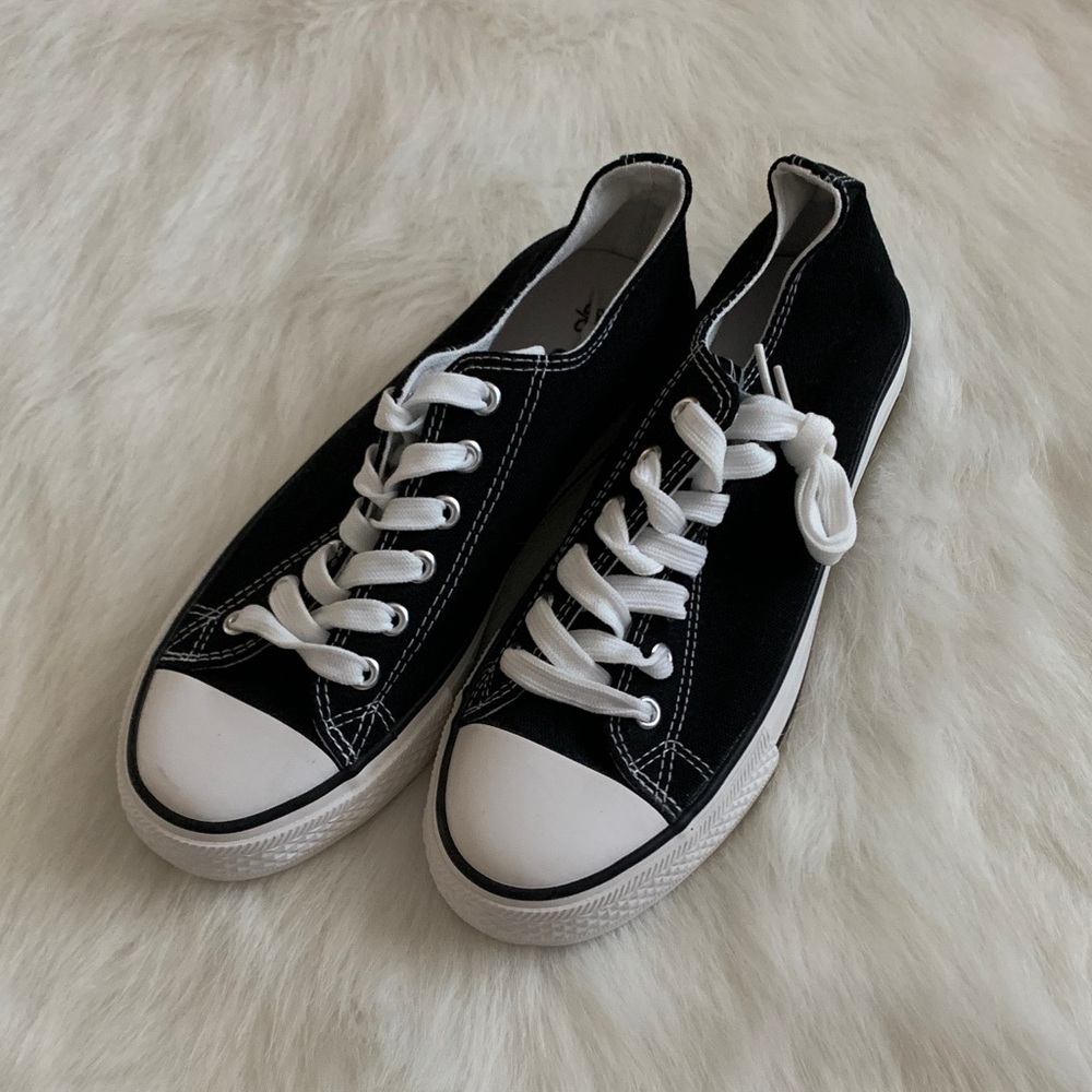 Classic Black and White Women's Sneakers